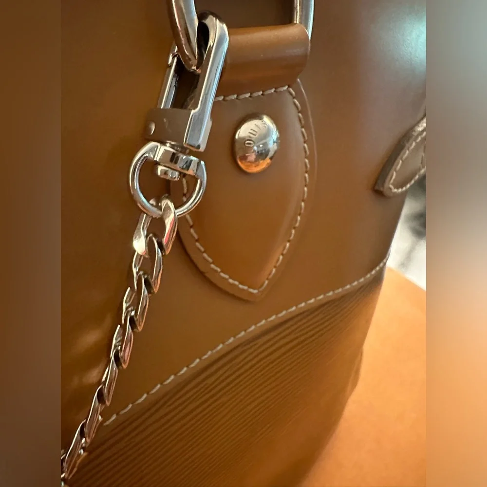 Louis Vuitton Tan Leather Satchel - Picture 9 of 16